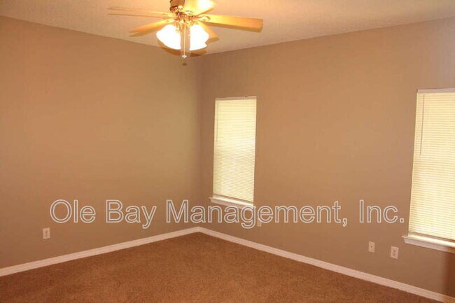 Building Photo - 8762 Fangorn Rd
