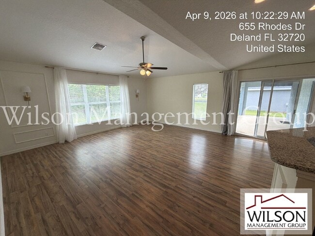 Building Photo - 655 Rhodes Dr