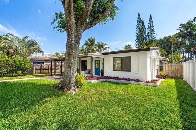 Building Photo - 1430 NE 16th Ave