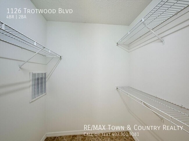 Building Photo - 1126 Trotwood Blvd