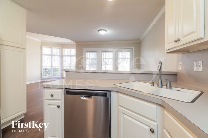 Building Photo - 930 Woodland Brook