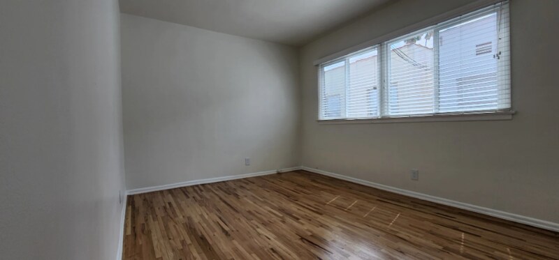 Building Photo - 9920 Durant Dr