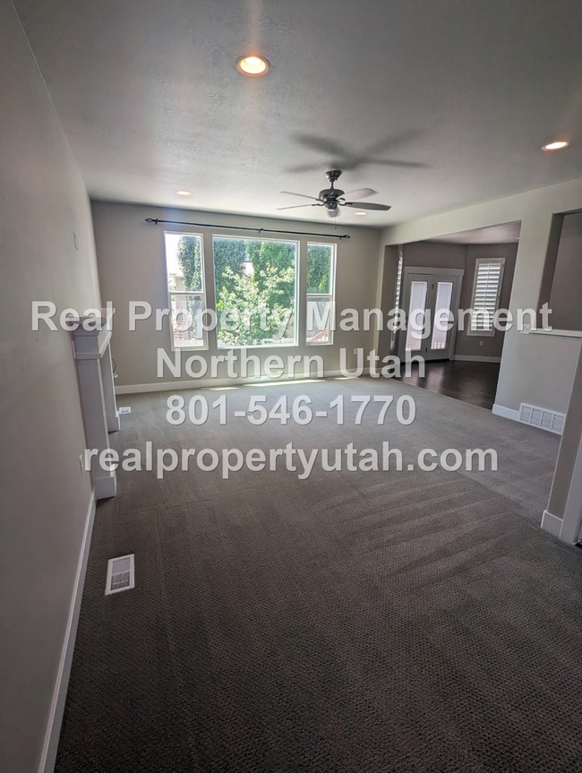 Building Photo - Gorgeous 3 Bed 2.5 Bath Coming Soon!