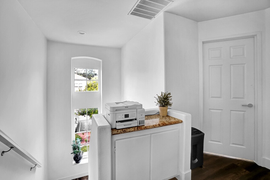 Building Photo - 83 White Sands