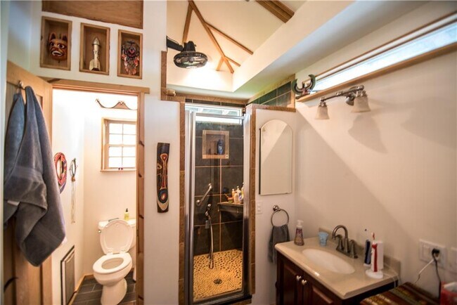 Building Photo - 2713 Sweeney Ln