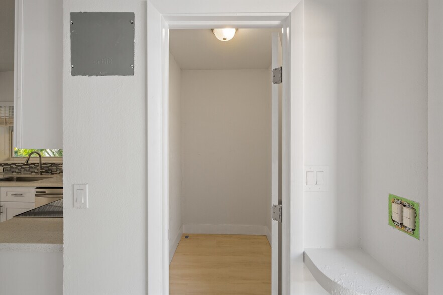 Building Photo - 1219 NW 33rd St