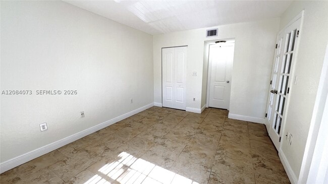 Building Photo - 2841 N Oakland Forest Dr
