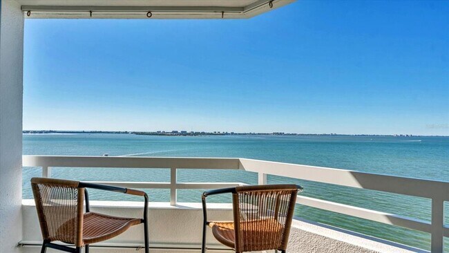 Building Photo - 888 Blvd of the Arts