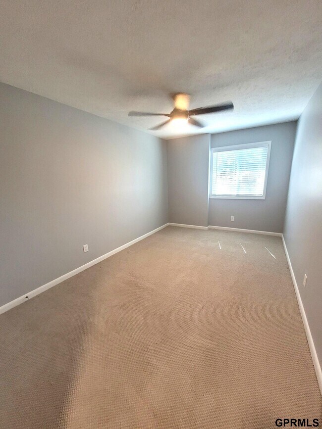 Building Photo - 1202 Lake Ct