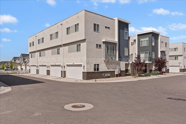 Building Photo - 2342 Leigh Ln