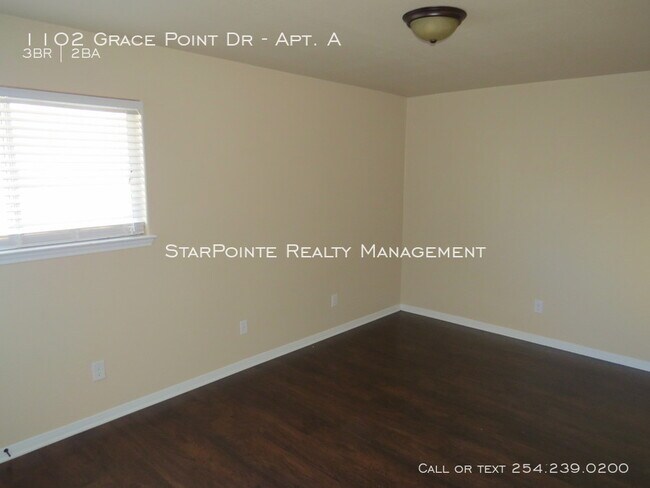 Building Photo - 1102 Grace Point Dr Apt. A