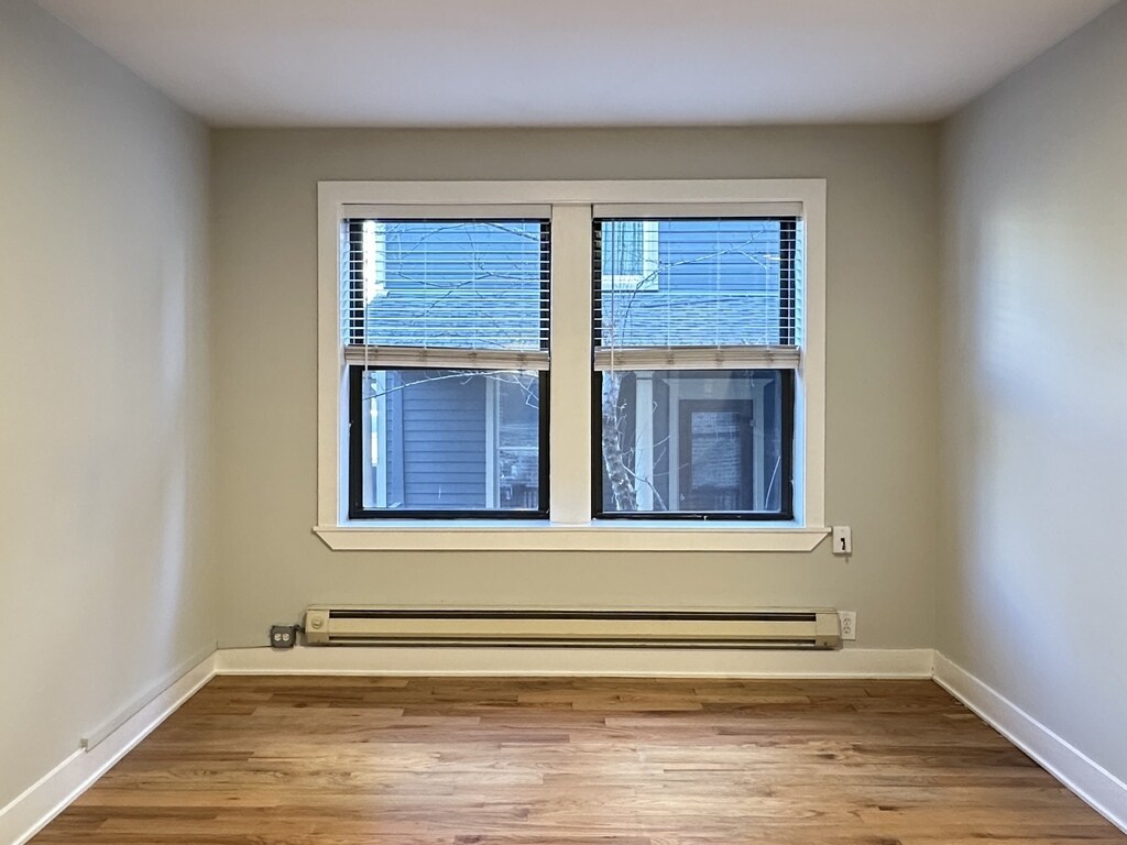 Building Photo - 4550 N Paulina St