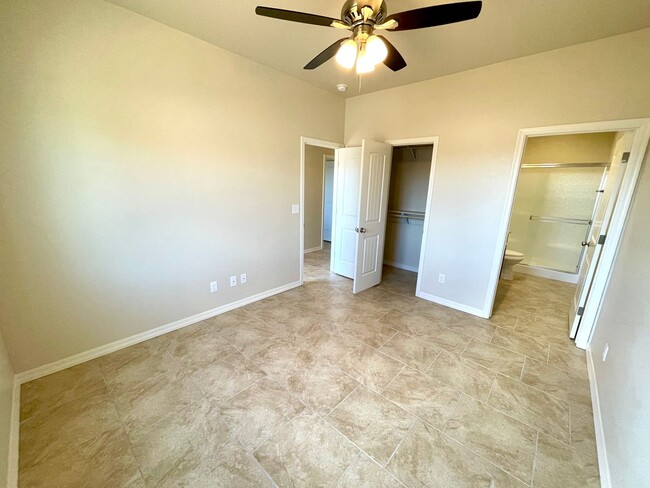 Building Photo - Newly Constructed 2 Bedroom Home!