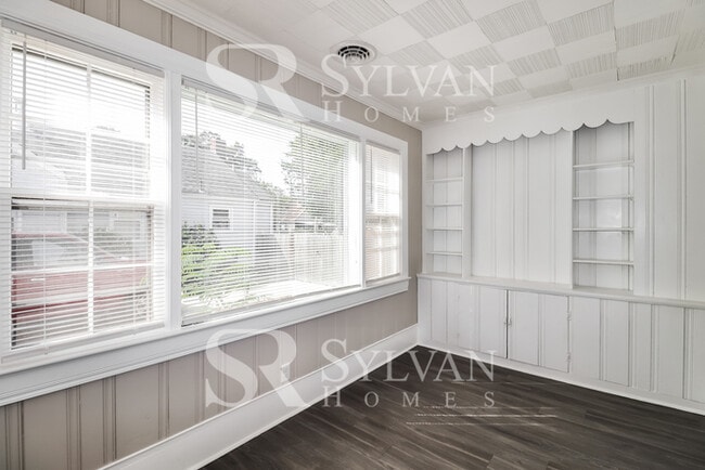 Building Photo - Living where You Love is Good for your Heart!