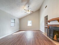 Building Photo - 1556 Twin Lakes Cir