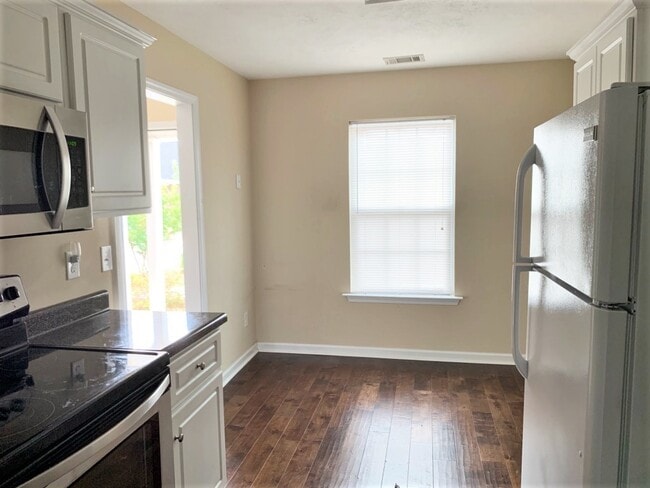 Building Photo - 179 Buckhaven Way