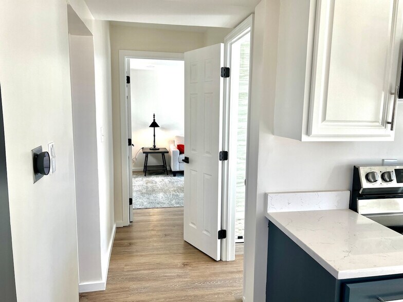 Building Photo - 6112 Modupeola Way