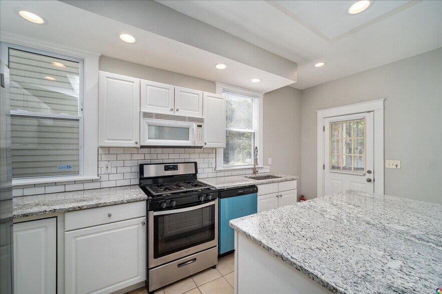 Building Photo - 1313 N 35th St