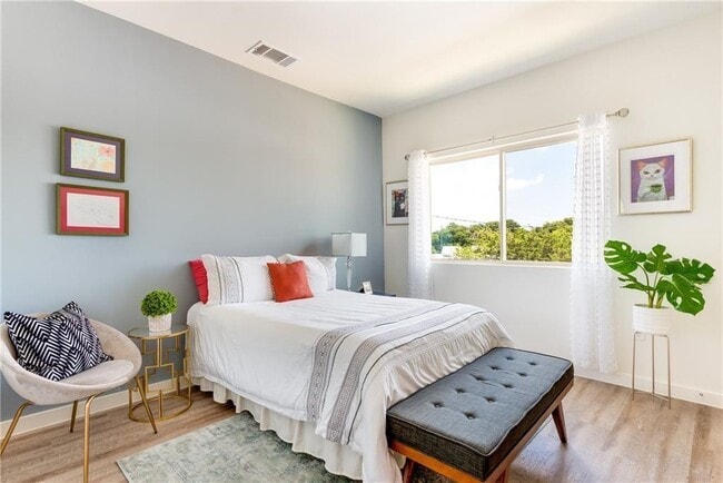 Building Photo - 7805 Cooper Ln