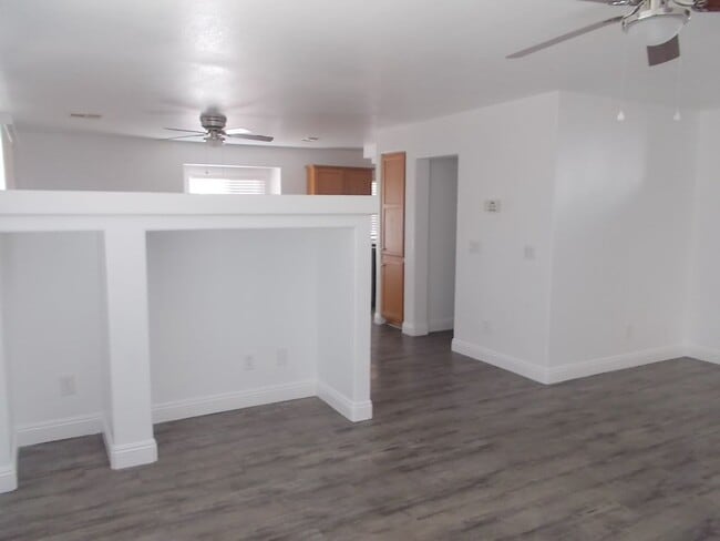 Building Photo - Spacious 4-Bedroom, 2.5-Bathroom Home – Fr...
