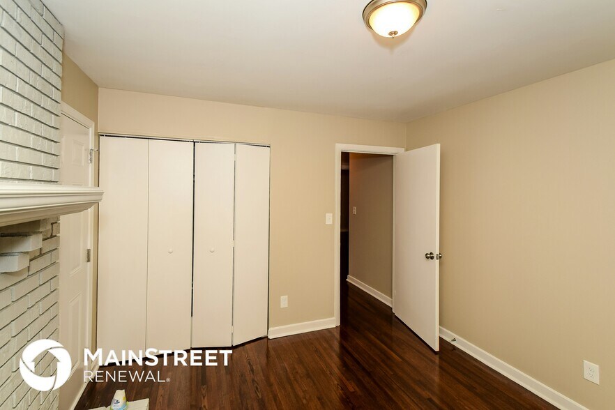 Building Photo - 1328 Orlando Cir NE