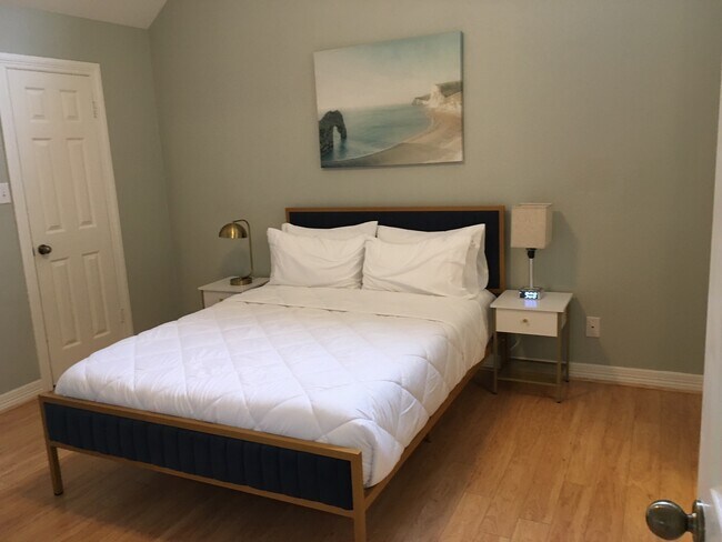 Master bed - 2300 Old Spanish Trl