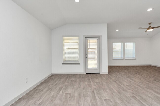 Building Photo - 10626 Watershed Dr