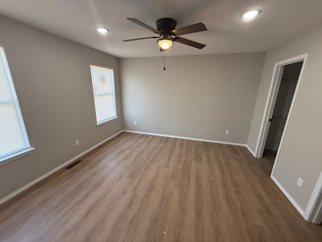 Building Photo - 3462 N Ohara Ave