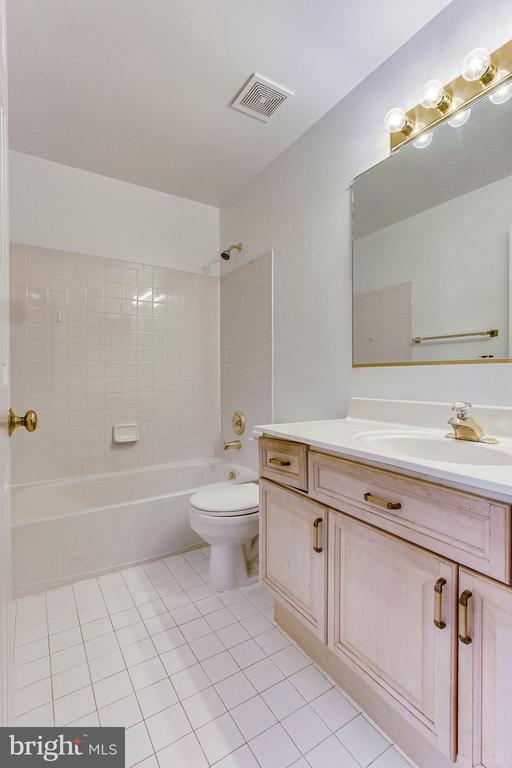 Building Photo - 6204 Windham Hill Run