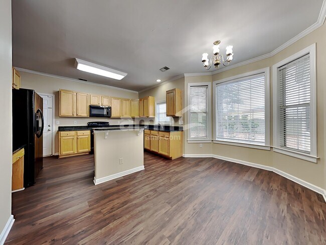 Building Photo - 2738 Seastrand Ln