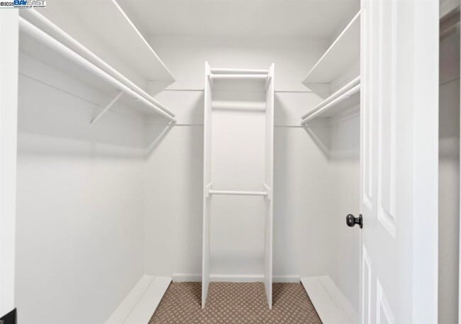 Building Photo - 5 Stuart Pl