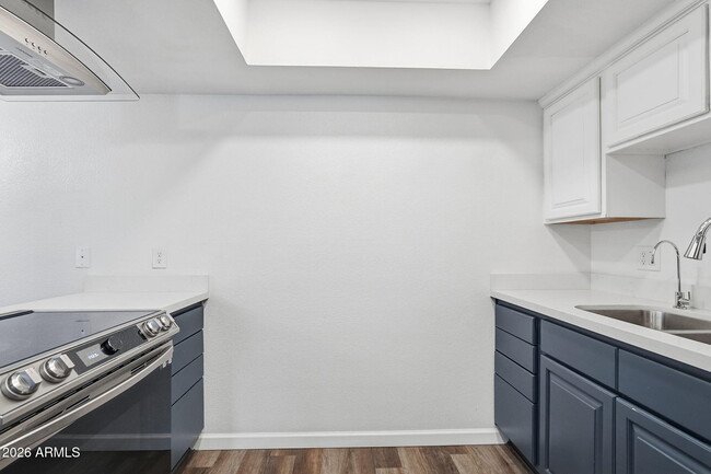 Building Photo - 1051 S Dobson Rd