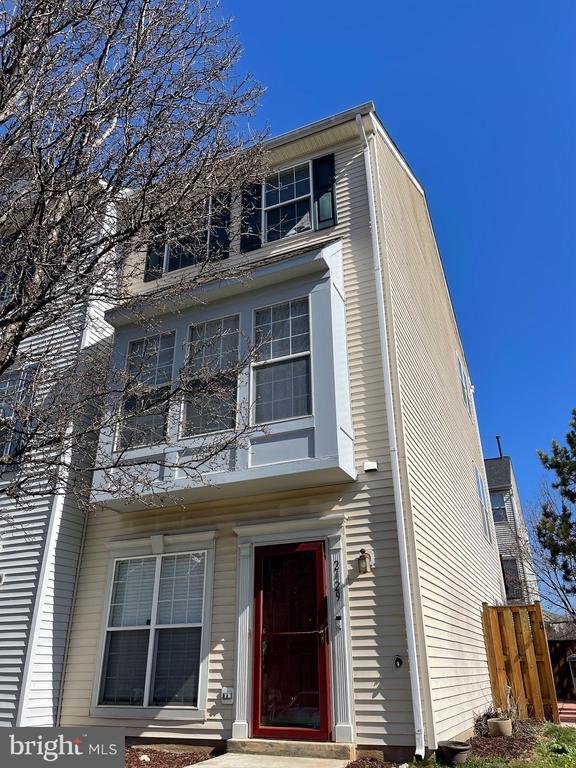 Building Photo - 2429 Dew Meadow Ct