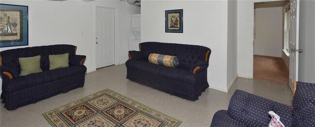 Building Photo - 5975 Peachtree Pkwy