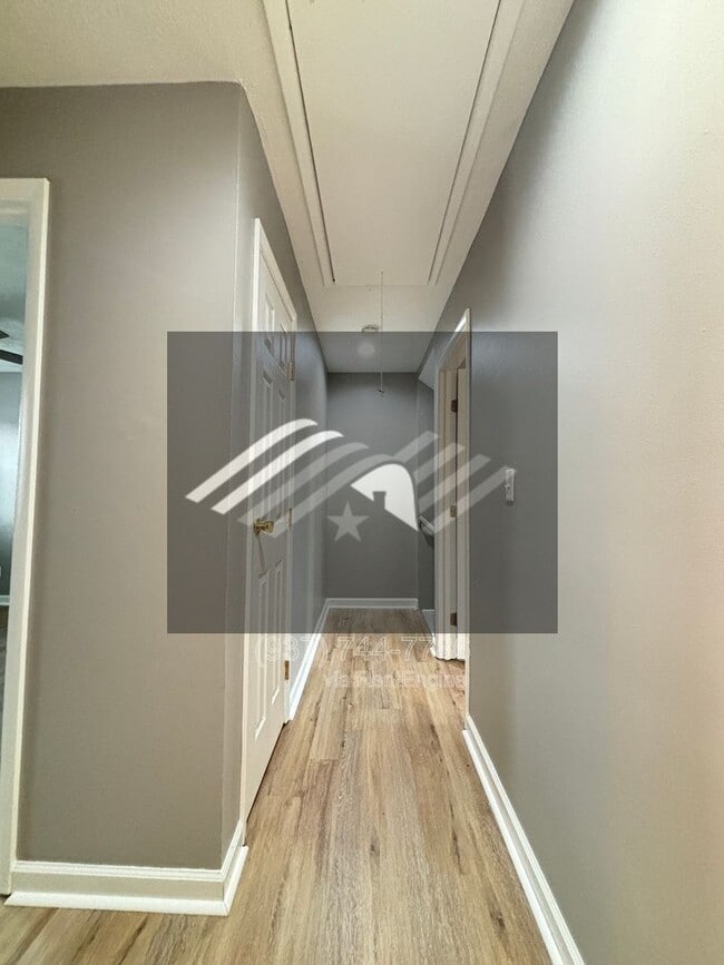 Building Photo - 1173 Navaho Dr