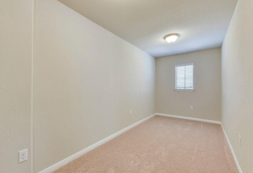 Building Photo - 11203 Sisquoc Formation View