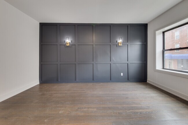 Building Photo - 3050 W Cortland St