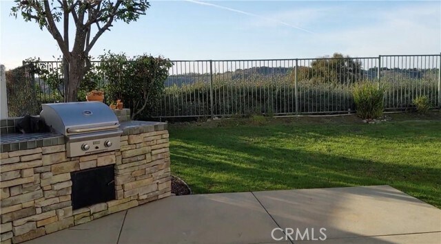 Building Photo - 31 Ledgewood Dr