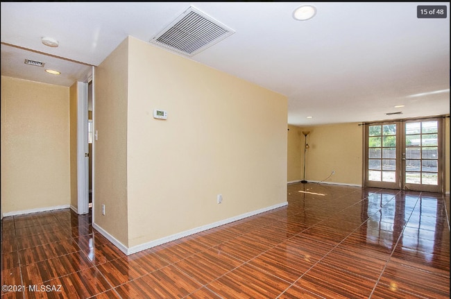 Building Photo - 1506 N Jones Blvd