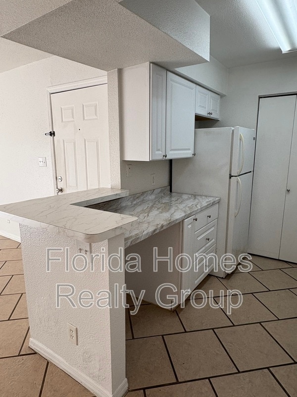 Building Photo - 2855 Winkler Ave