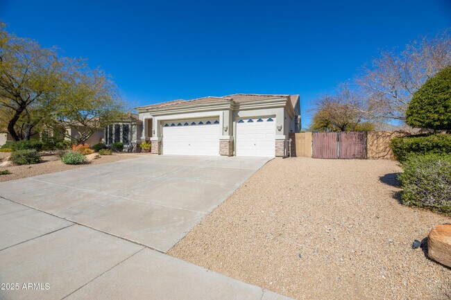Building Photo - 12706 E Desert Cove Ave