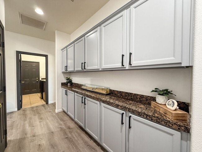 Building Photo - Beautiful Yucca Mesa Home