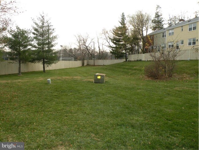 Building Photo - 3732 Jason Ave