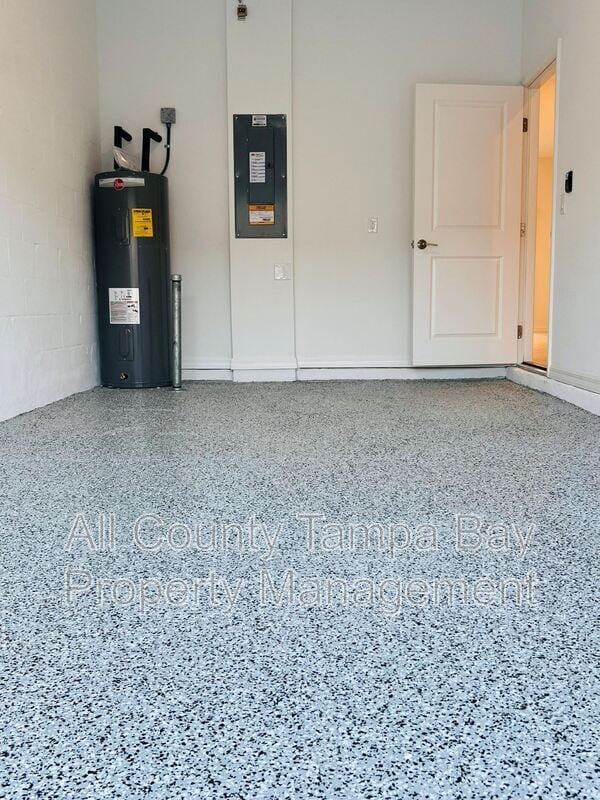 Building Photo - 2187 Hallier Cv
