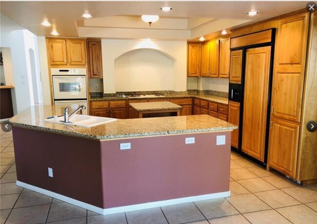 Building Photo - 6610 Gilded Lantern Ave