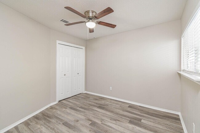 Building Photo - 13126 Townwood Dr