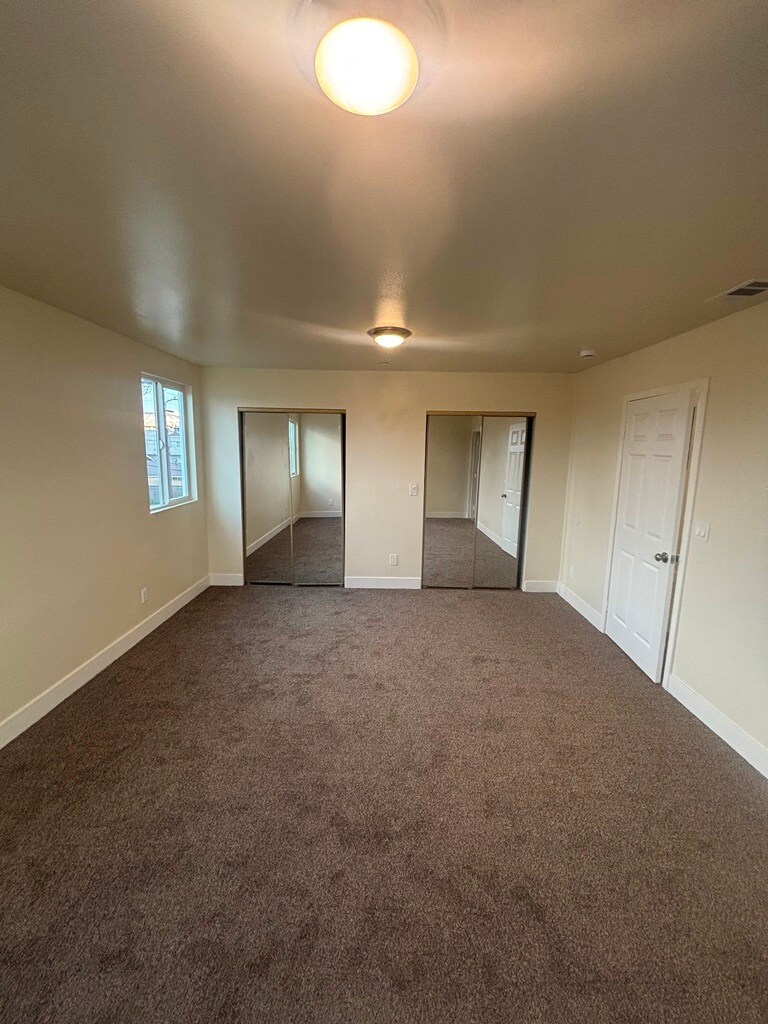 Building Photo - 232 W 91st St