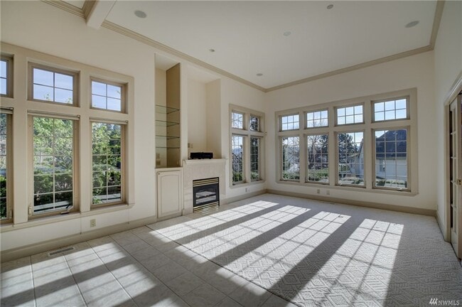 Building Photo - 8479 NE Woodland Cove Dr