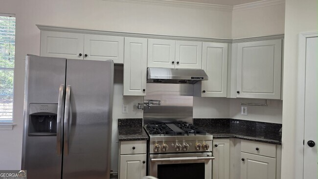 Building Photo - 21 Wellington Mnr Dr