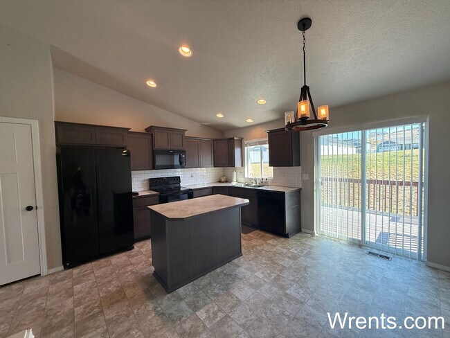 Building Photo - Beautiful Newer Home in Greenacres - Centr...